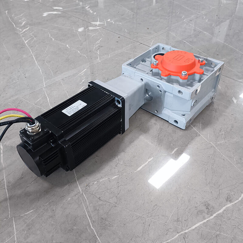 Brushless motor from 1500 Watt and worm gear reducer